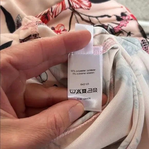 Venus Floral Pink Wrap Dress Sexy V- Neck Slit dress Size Small - Picture 9 of 9